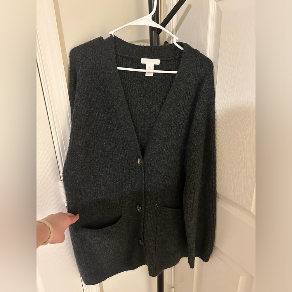 H&M oversized knit cardigan 🖤